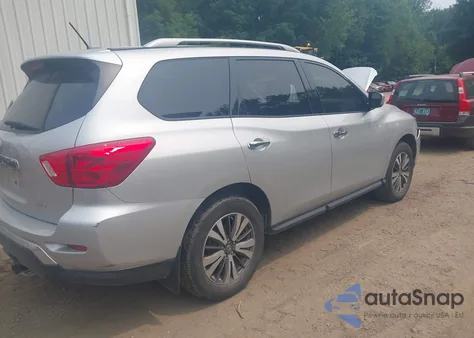 2017 Nissan Pathfinder S z USA, uszkodzony, nr VIN 5N1DR2MM5HC689832